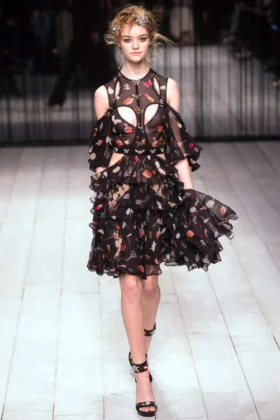 Look 4